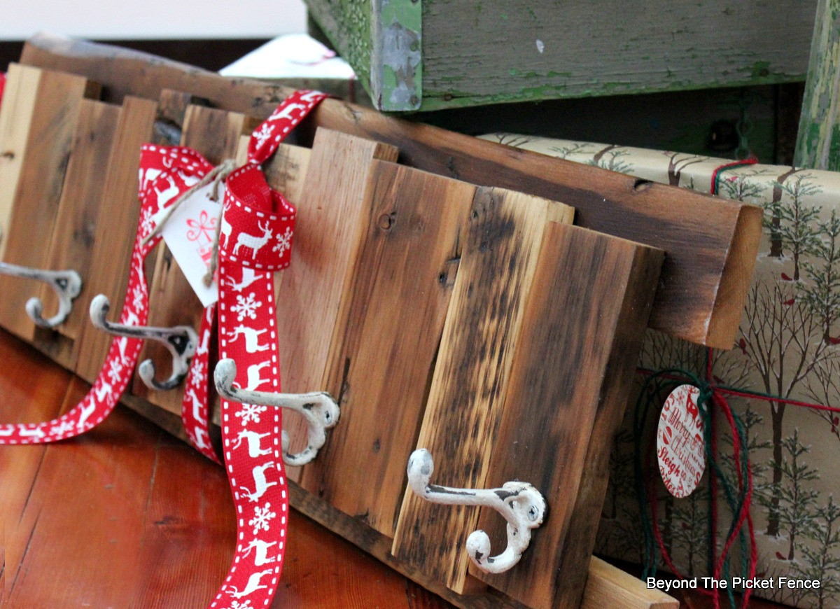 DIY Woodworking Christmas Gifts
 Beyond The Picket Fence 12 Days of Christmas Day 12