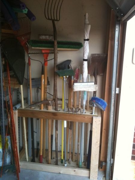 DIY Yard Tool Organizer
 Great idea for DIY yard tool storage
