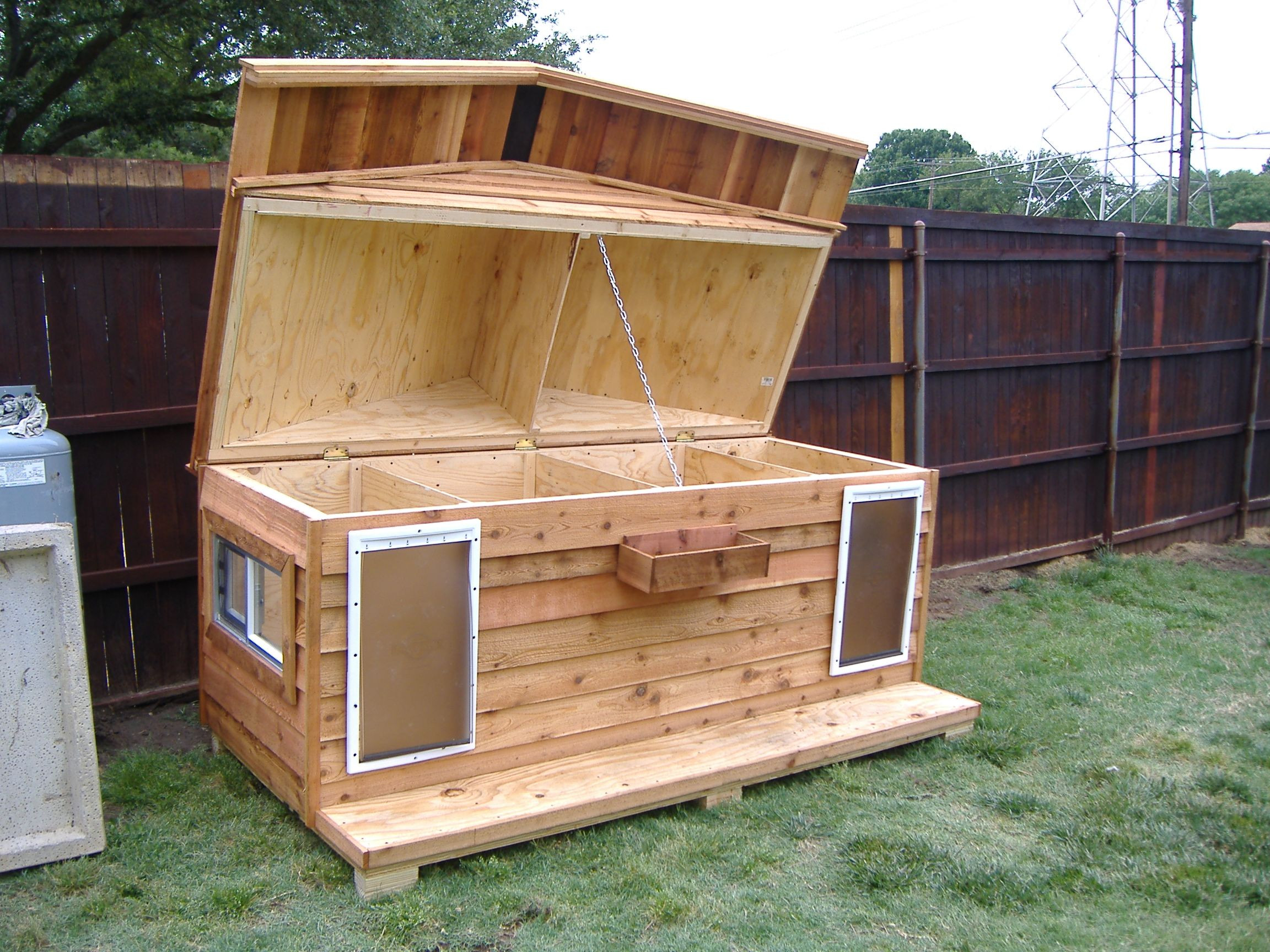 Dog House Ideas For Winter
 dog house for two