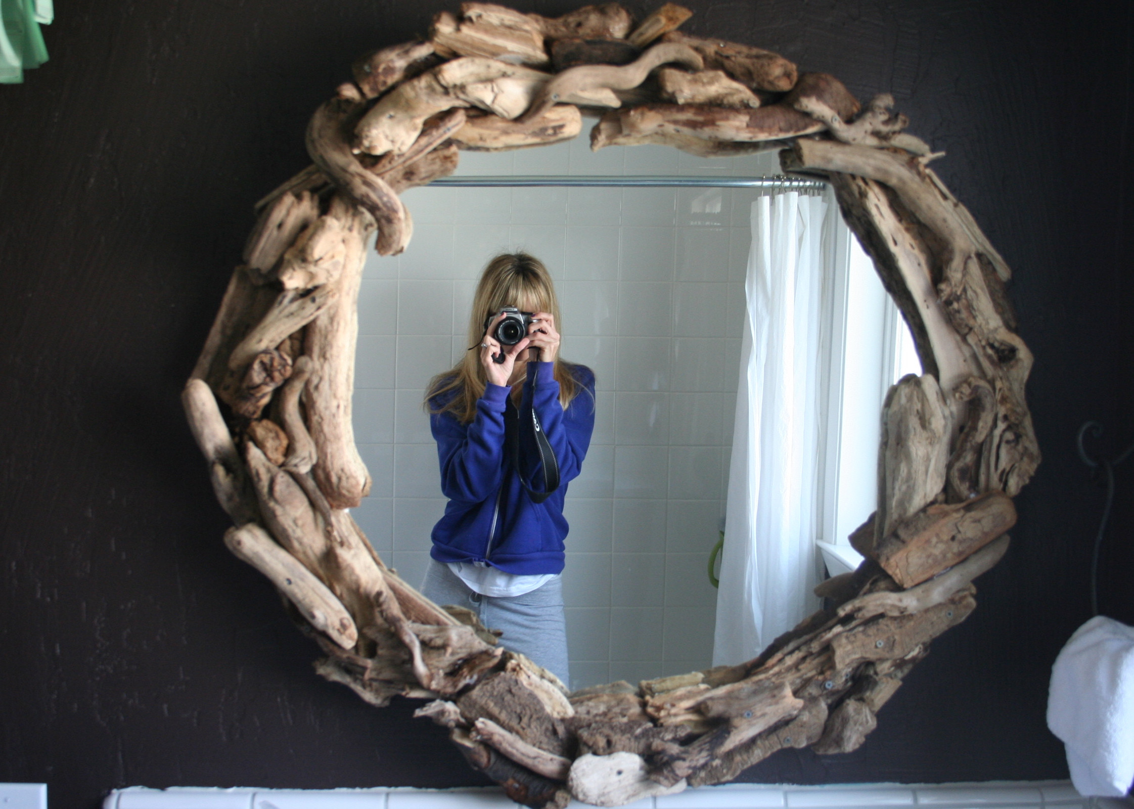 Driftwood Mirror DIY
 DIY Driftwood Mirror