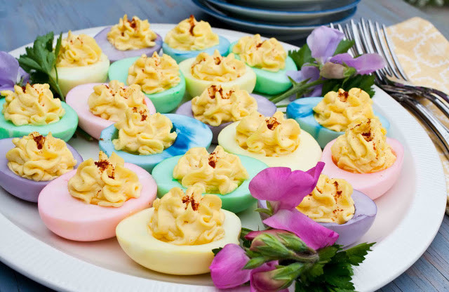 Easter Dyed Deviled Eggs
 30 Creative Deviled Egg And Hard Boiled Egg Holiday Ideas