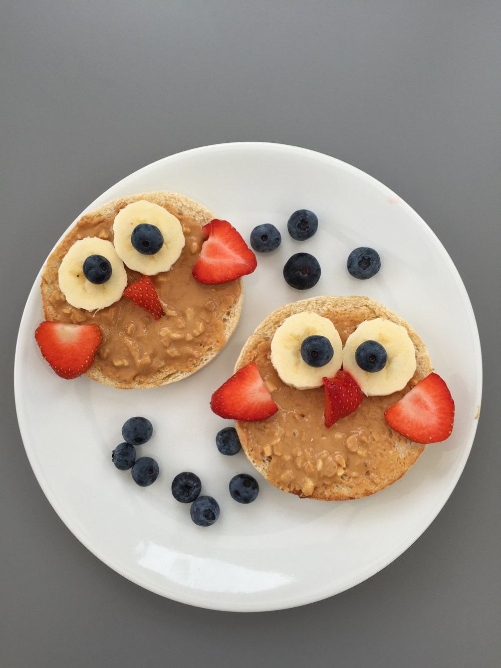Easy Breakfast For Kids To Make
 Easy school day breakfasts that are oh so cute Mom