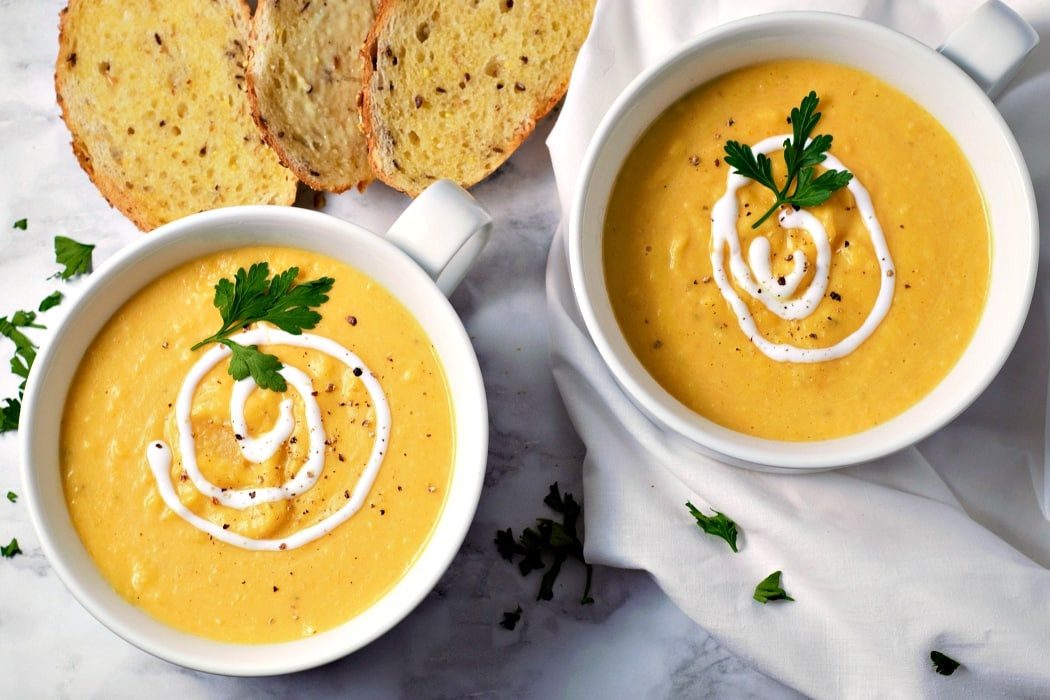 Easy Butternut Squash Soup Recipe
 Easy Butternut Squash Soup • Zona Cooks