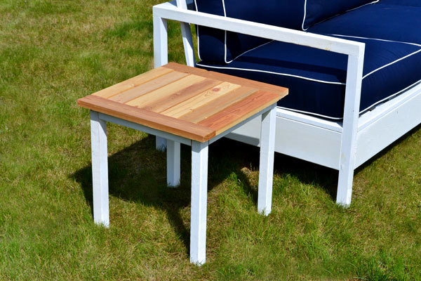 Easy DIY Outdoor Table
 Ana White