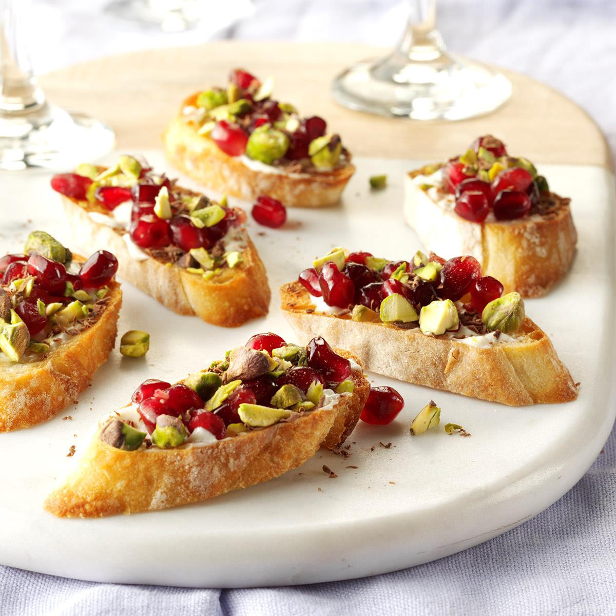 Easy Holiday Party Food Ideas
 40 Easy Christmas Appetizer Ideas Perfect for a Holiday