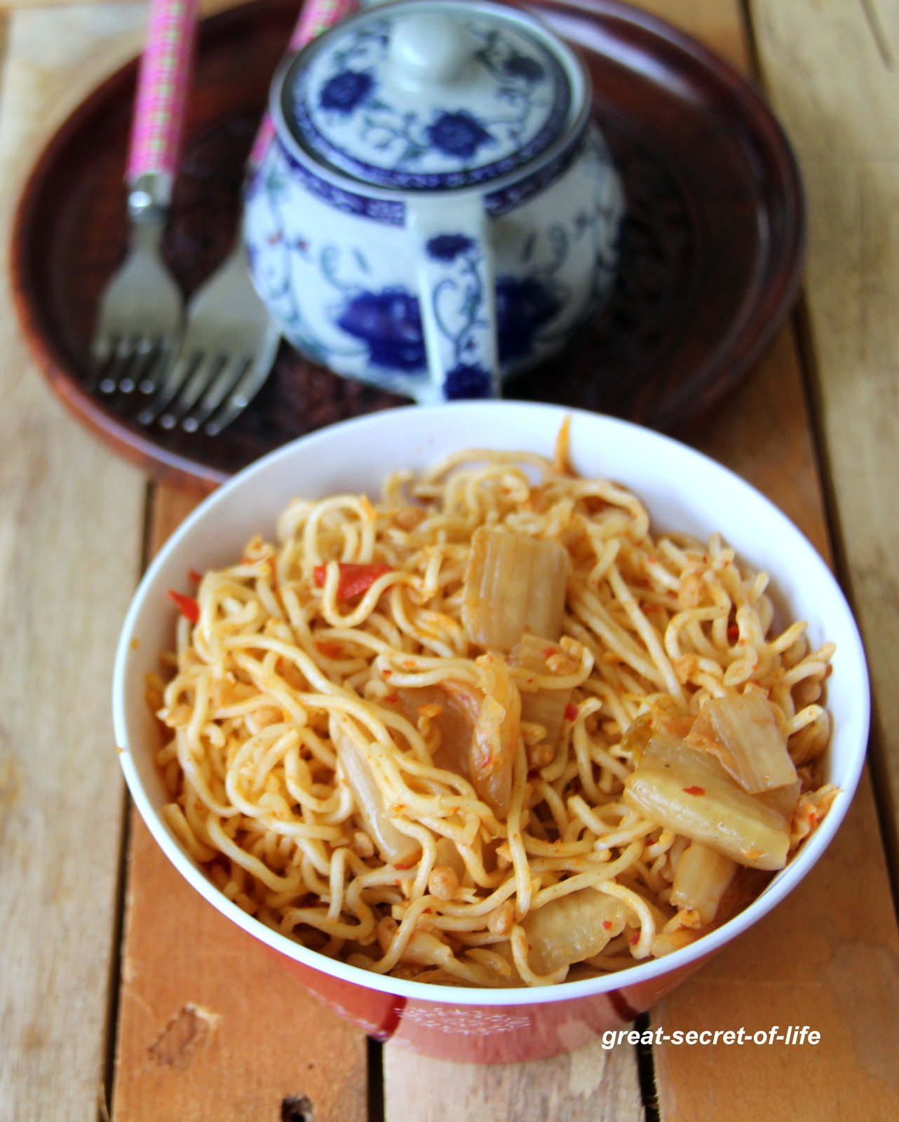 Easy Korean Breakfast Recipes
 Kimchi dry noodle Simple breakfast or dinner recipe