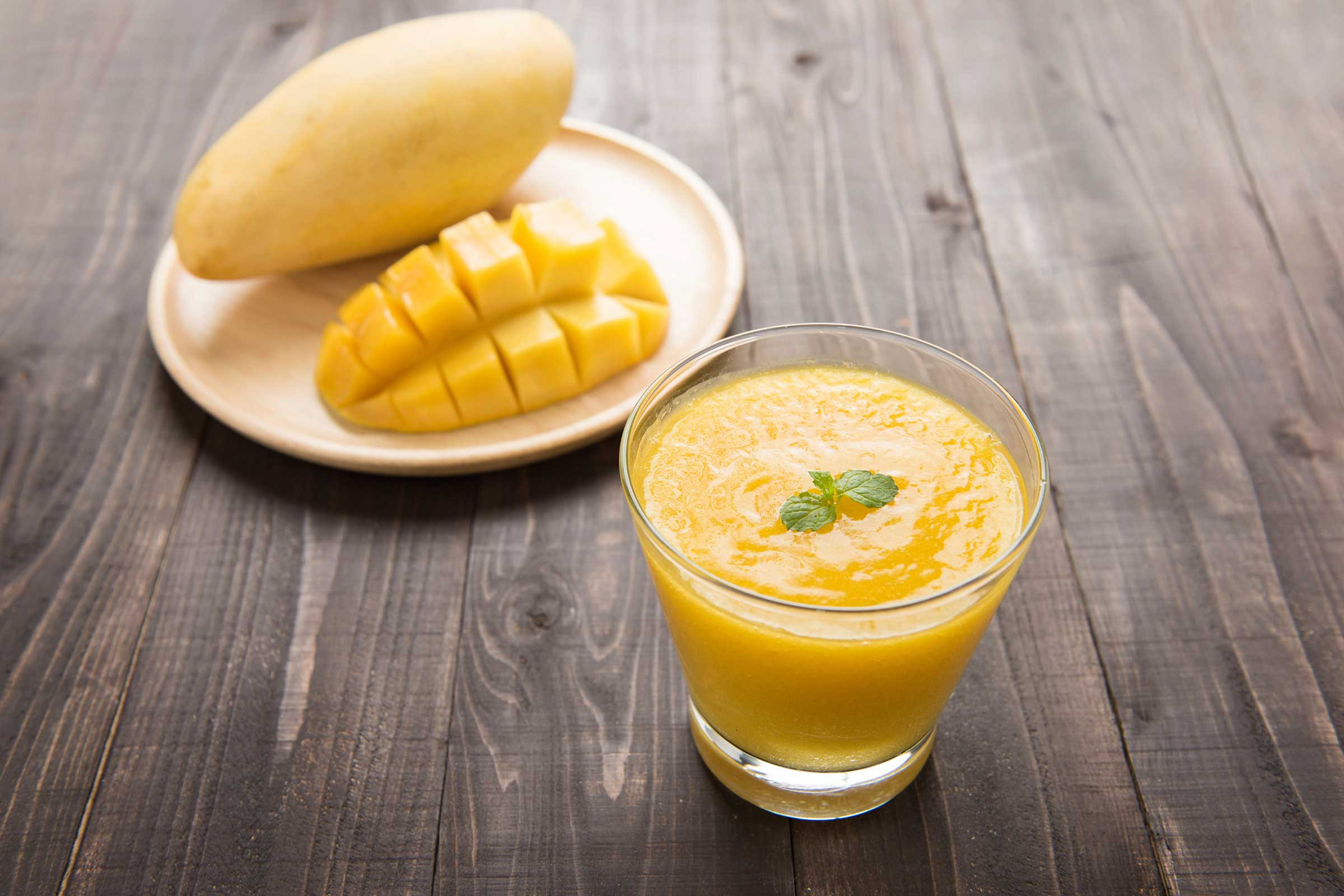 Easy Mango Smoothies
 8 Healthy Fruit Smoothies for an Easy Breakfast