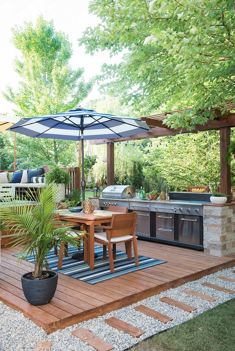 Easy Outdoor Kitchen
 An Amazing DIY Outdoor Kitchen A Simple Way to Add Style