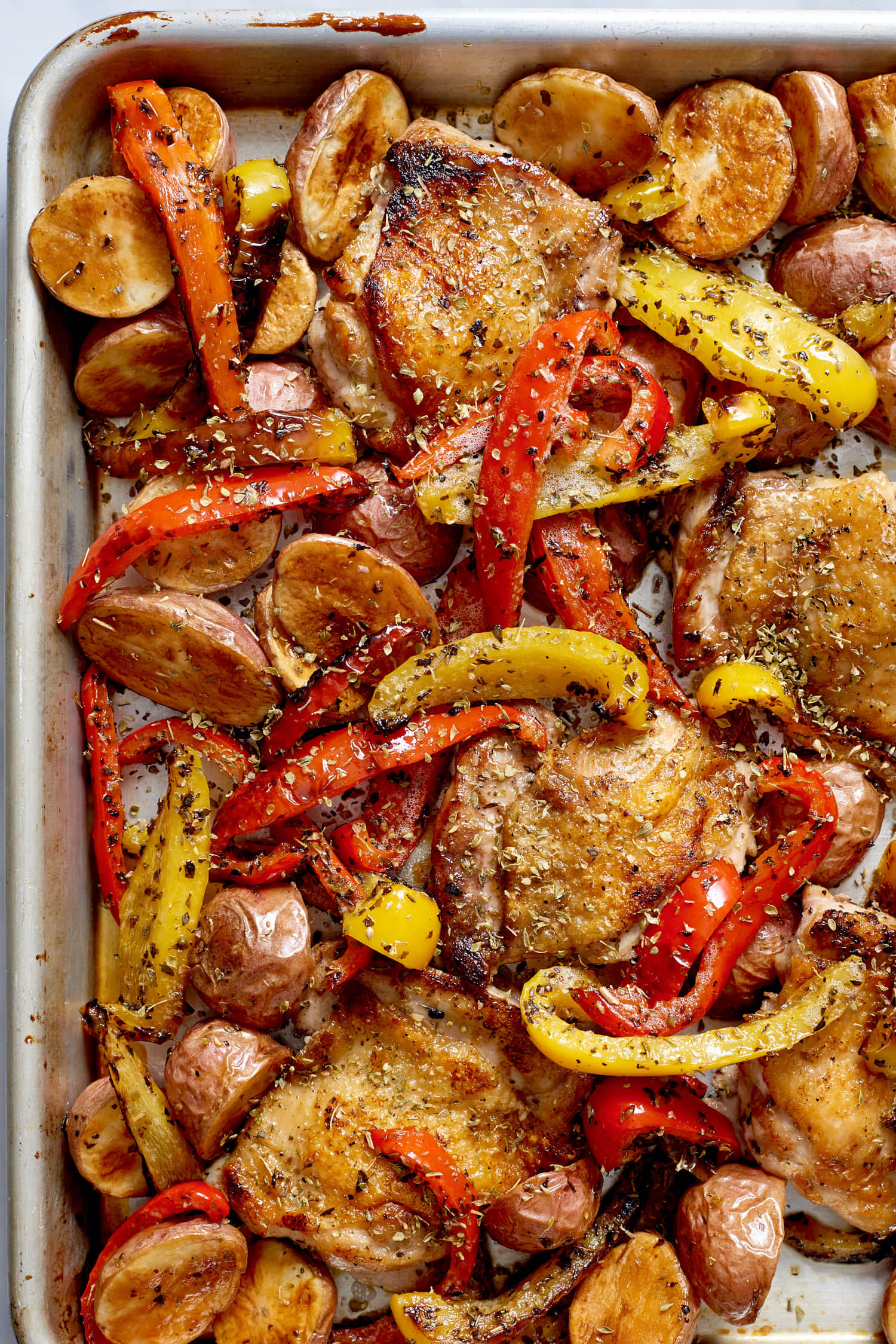 Easy Sheet Pan Dinners
 10 Easy Sheet Pan Chicken Dinners