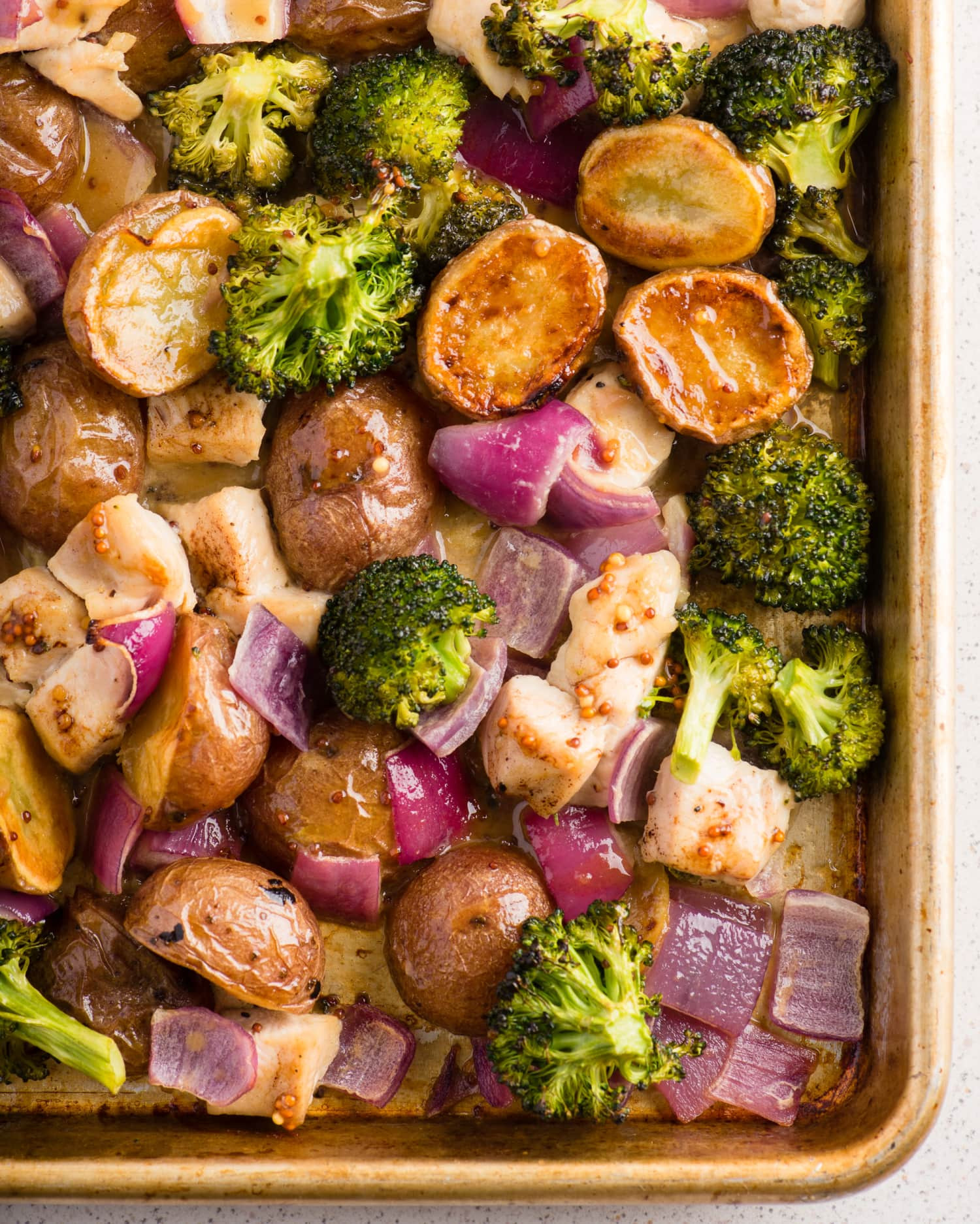 Easy Sheet Pan Dinners
 10 Easy Sheet Pan Chicken Dinners Worth Making