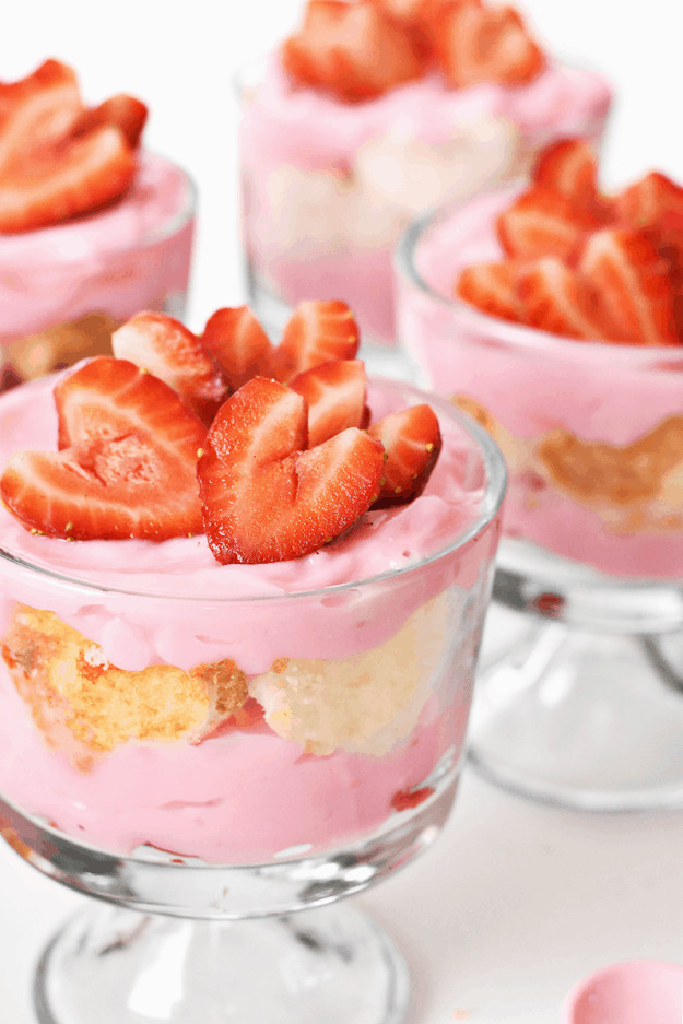 Easy Valentine'S Day Desserts
 Valentine s Day Mini Berry Trifle