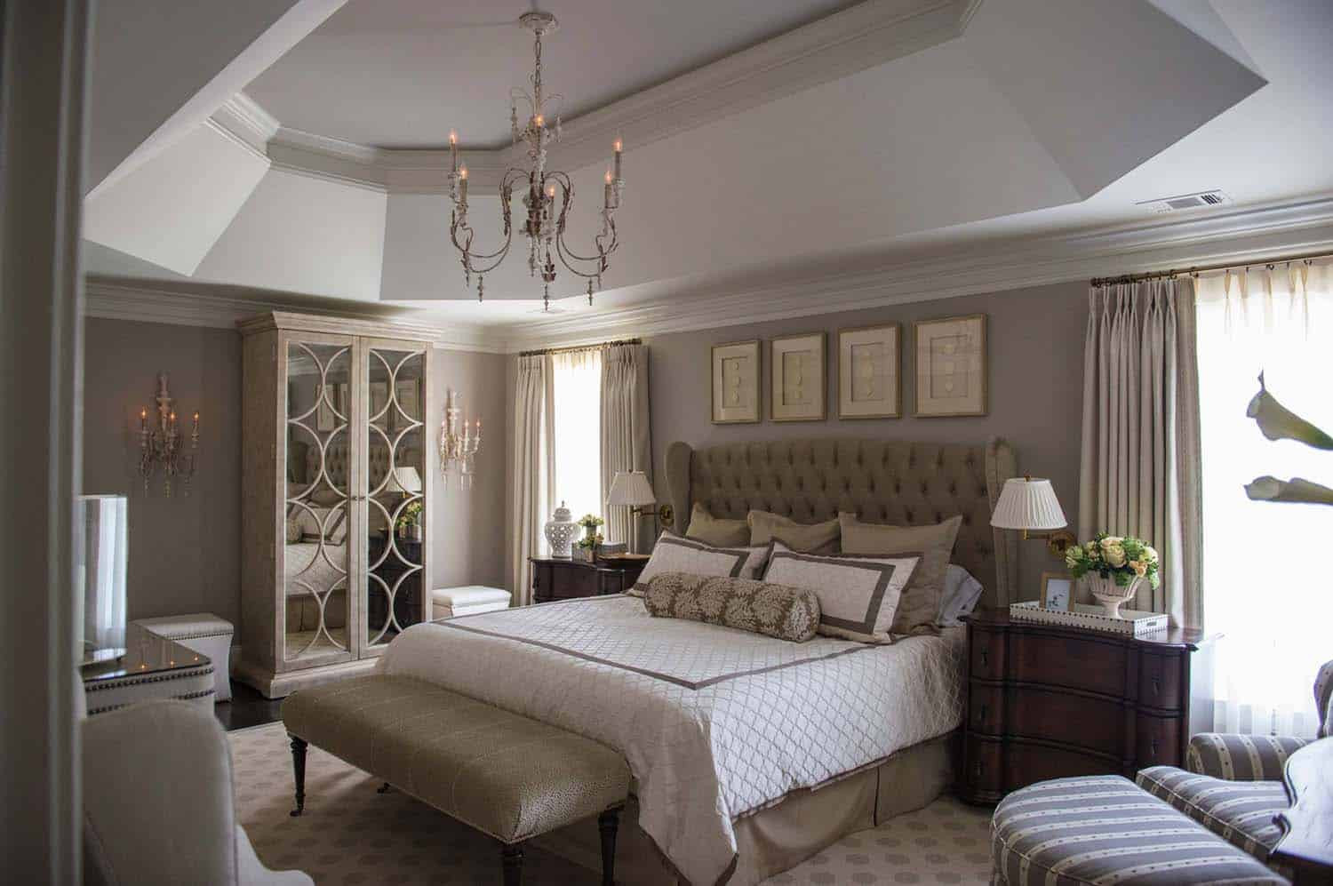 Elegant Bedspreads Master Bedroom
 20 Serene And Elegant Master Bedroom Decorating Ideas