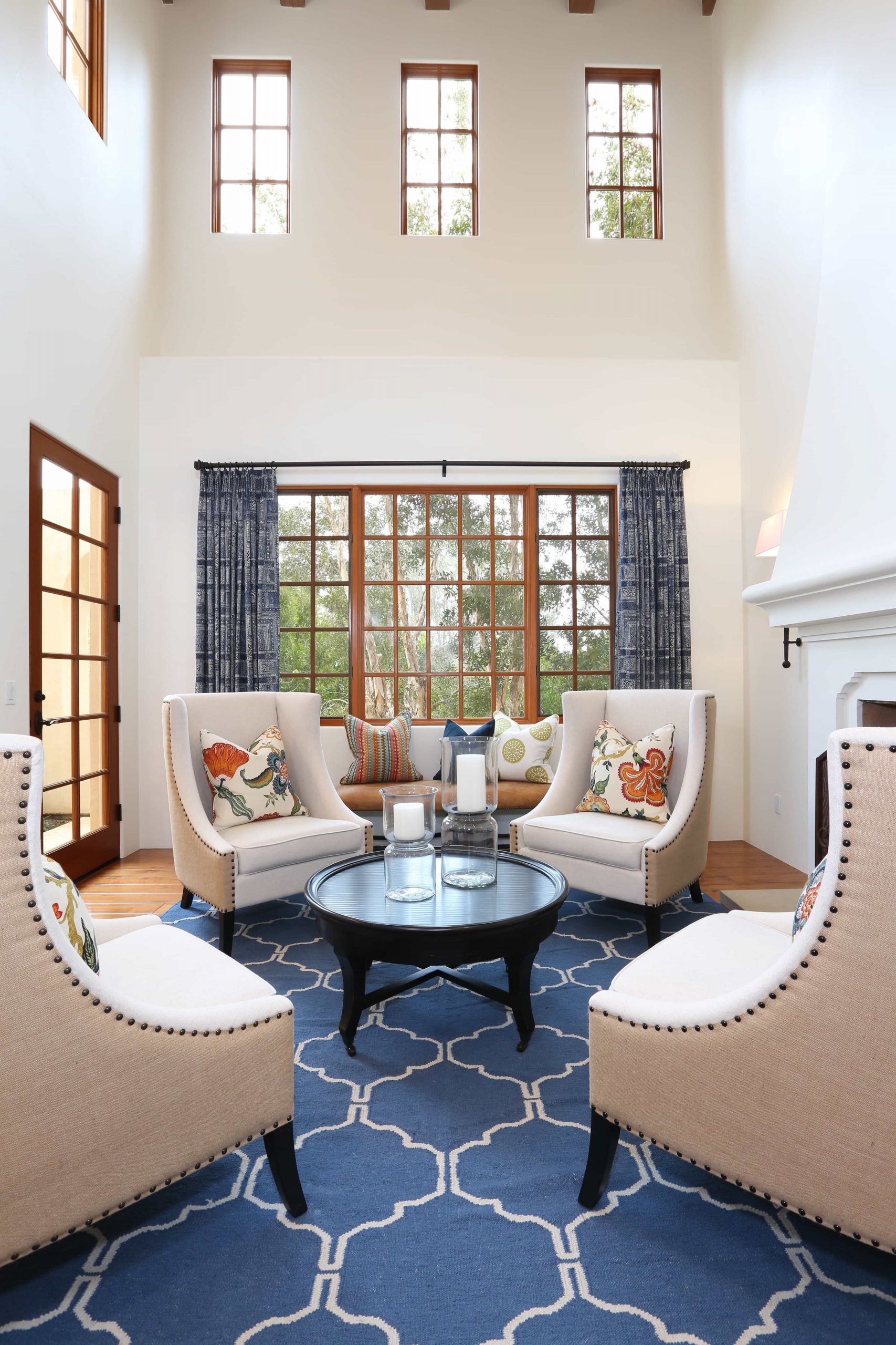 Elegant Chairs For Living Room
 Royal Sofa Furniture For Elegant Living Room Design