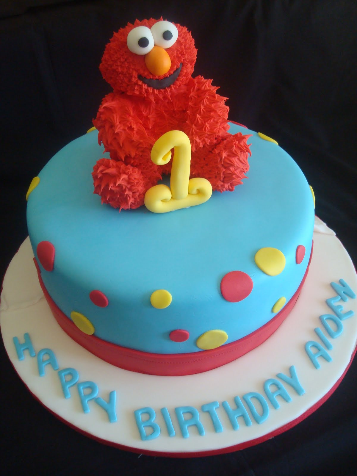 Elmo Birthday Cake Ideas
 December 2011 The Most Popular Party Cake