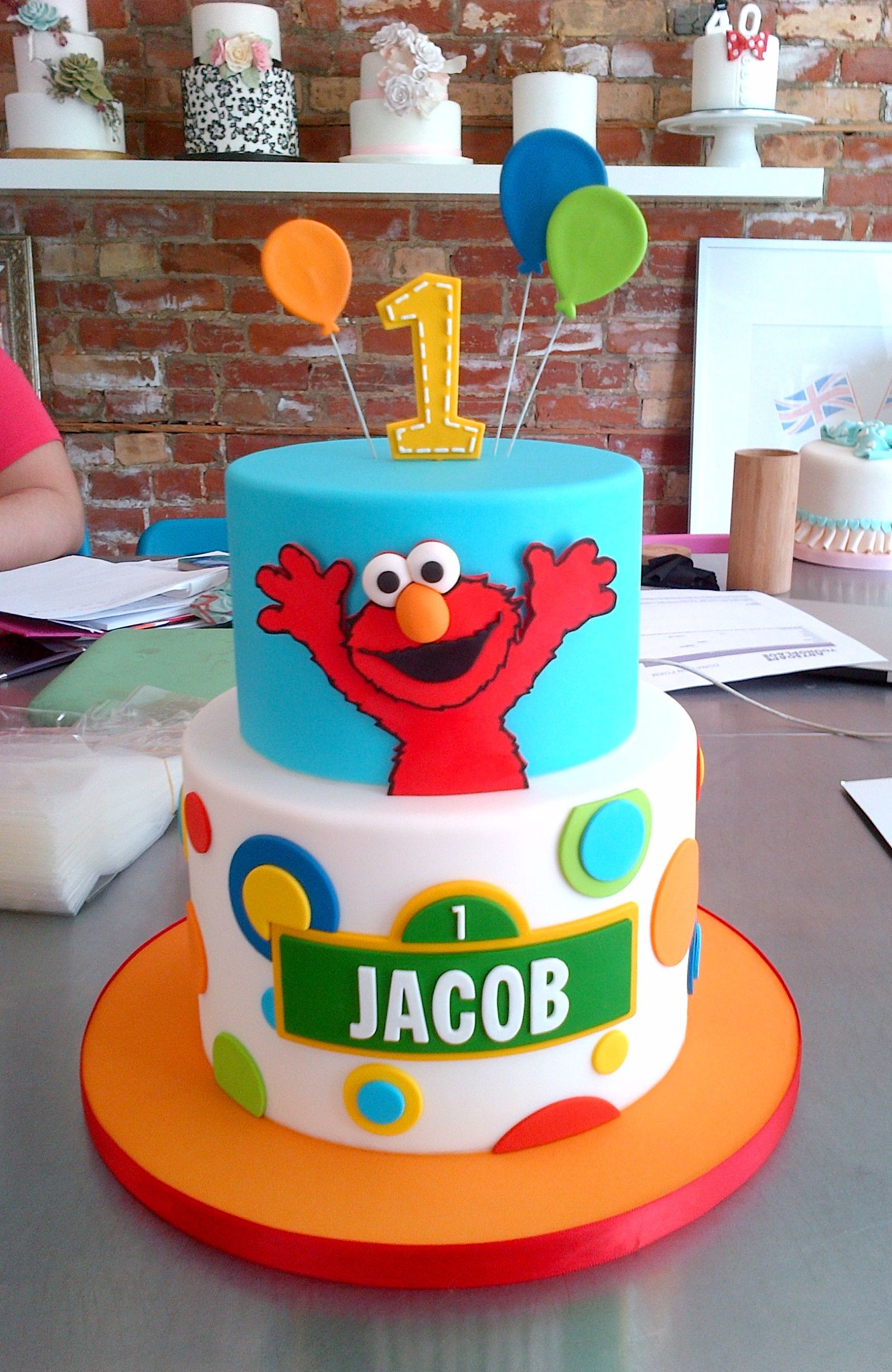 Elmo Birthday Cake Ideas
 Elmo Surprise Birthday Cake Balloons Sesamestreet Blue