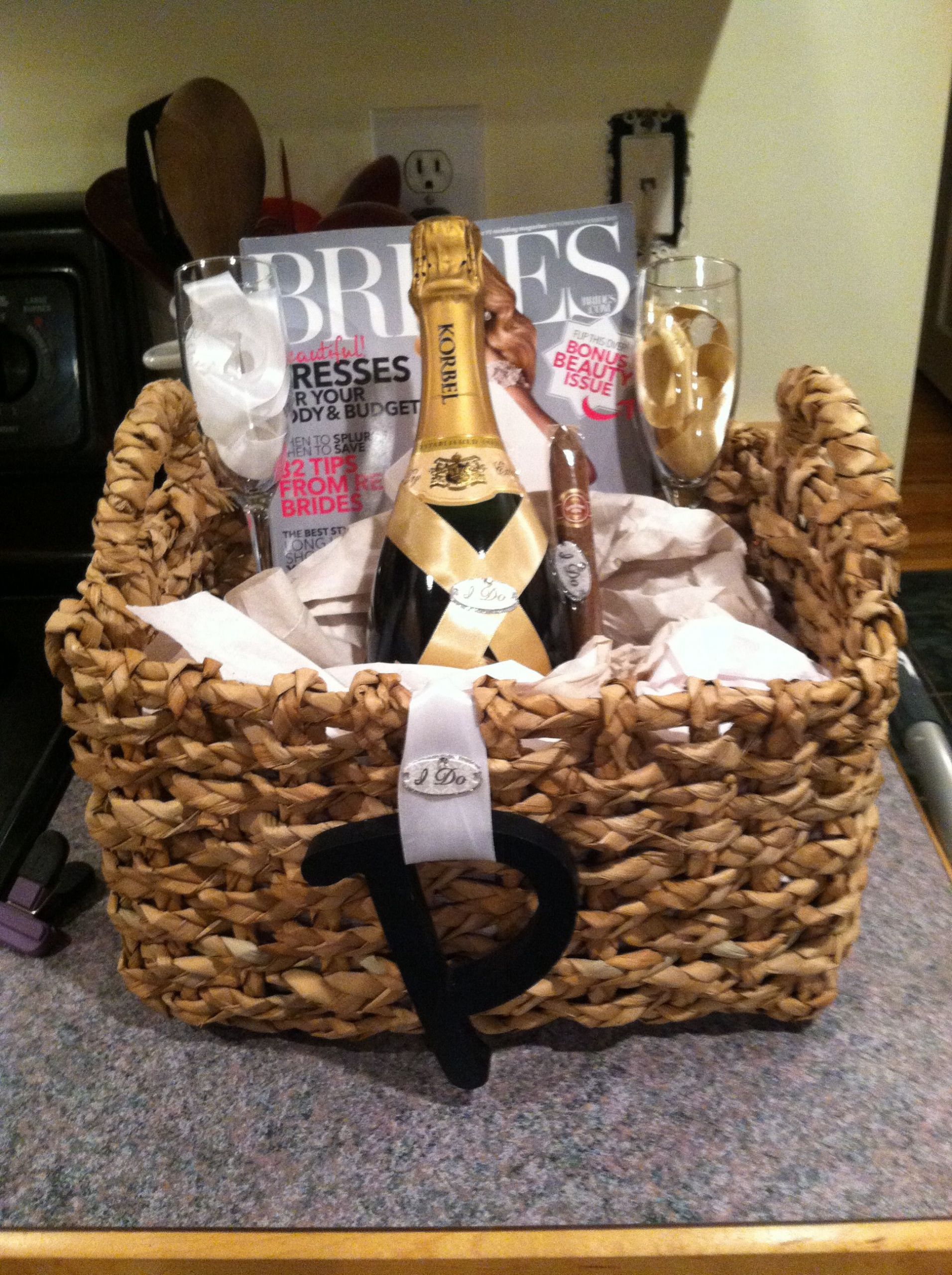 Engagement Gift Basket Ideas
 Engagement t