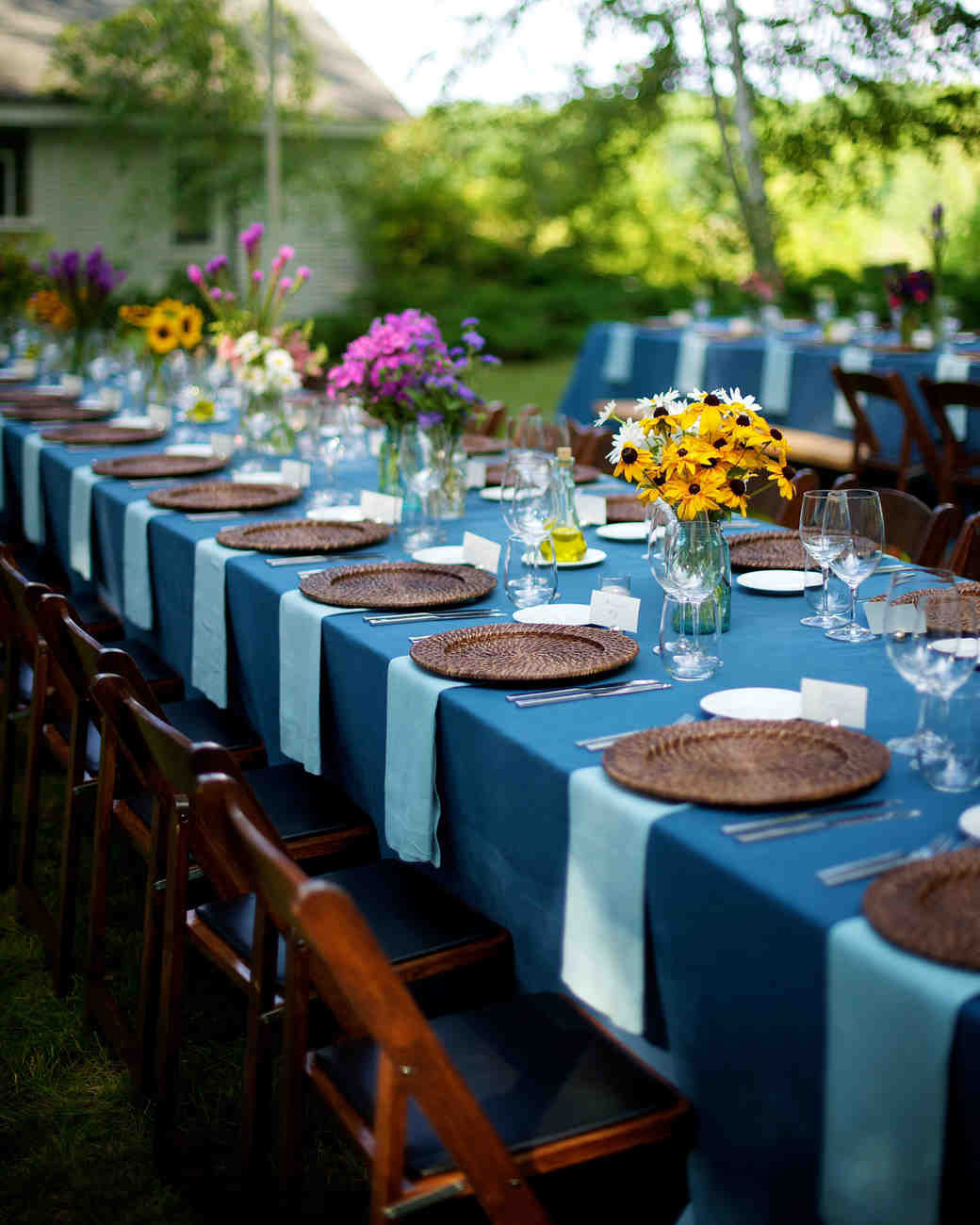 Engagement Outdoor Party Ideas
 How to Throw the Perfect Backyard Engagement Party