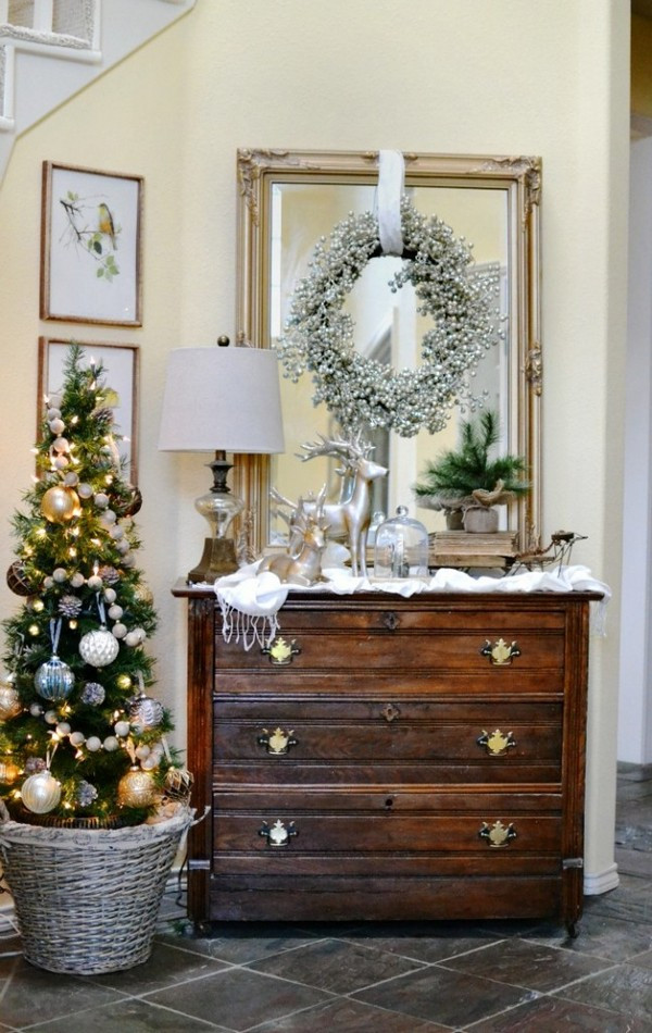 Entryway Christmas Decorating Ideas
 Great Christmas Entryway Ideas And Decor Tips To Make It