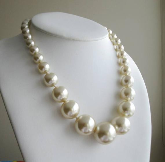 Fake Pearl Necklaces
 Vintage large faux pearl Necklace from Japan 1960s