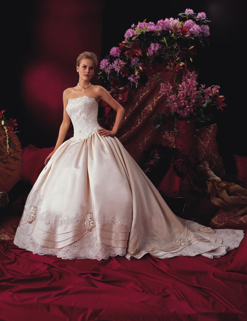 Fantasy Wedding Gowns
 Fantasy Wedding Gowns