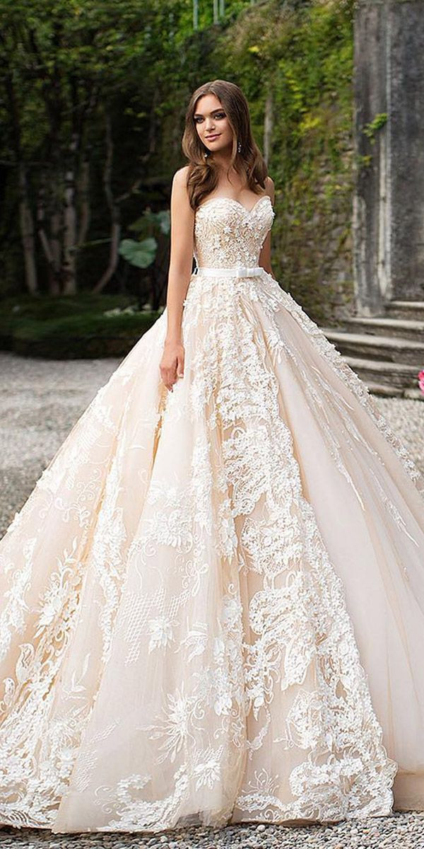 Fantasy Wedding Gowns
 27 Fantasy Wedding Dresses From Top Europe Designers