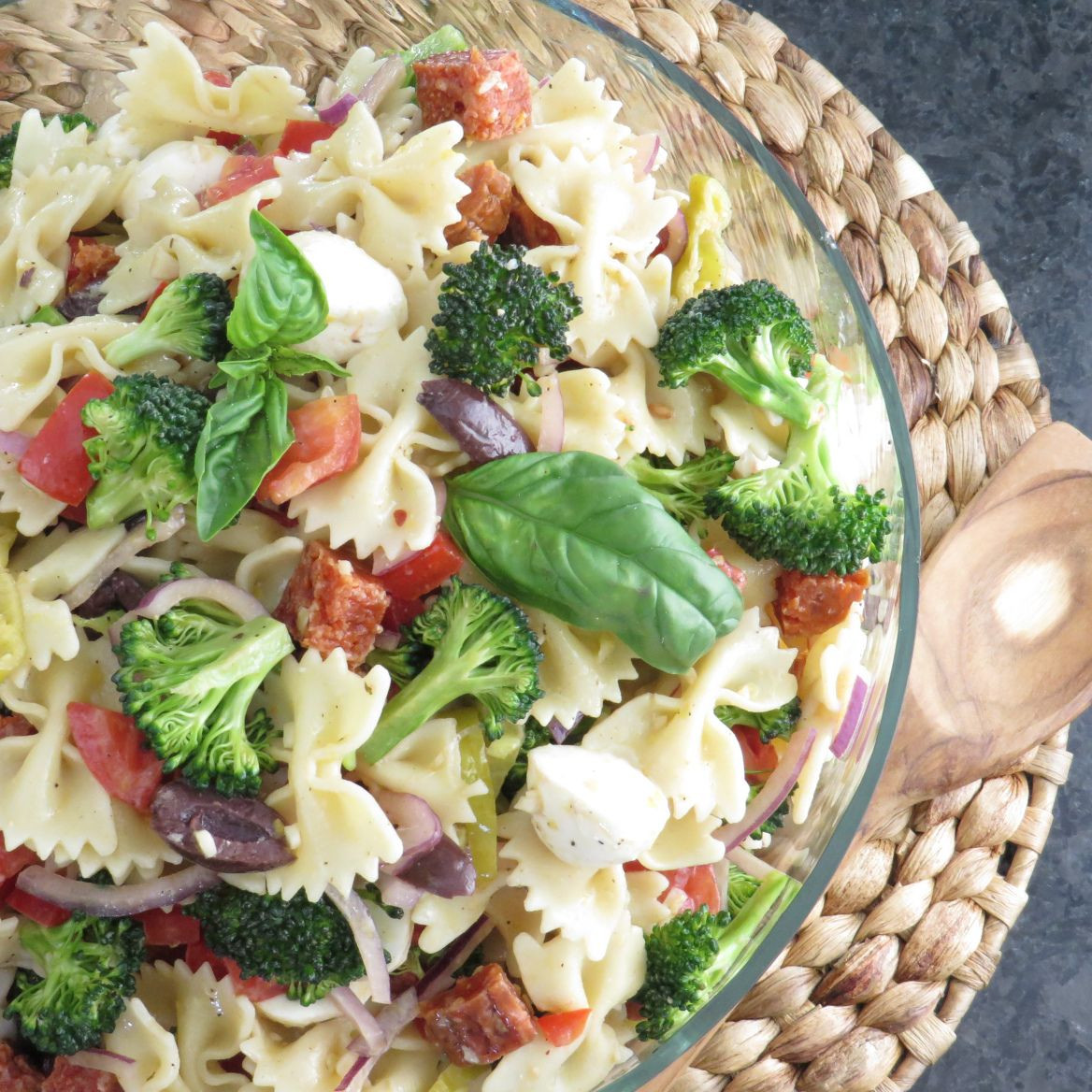 Farfalle Pasta Salad Recipes
 Farfalle with Pepperoni Mozzarella and Broccoli