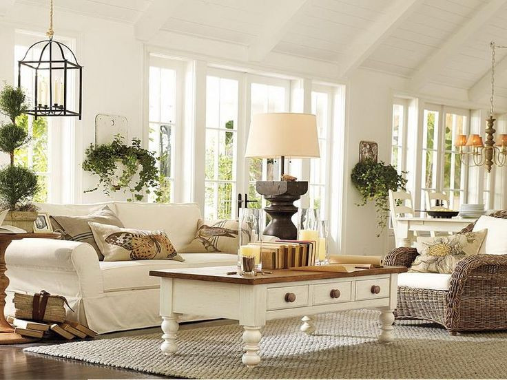 Farmhouse Chic Living Room
 25 Farmhouse Sunrooms You Will Never Want to Leave