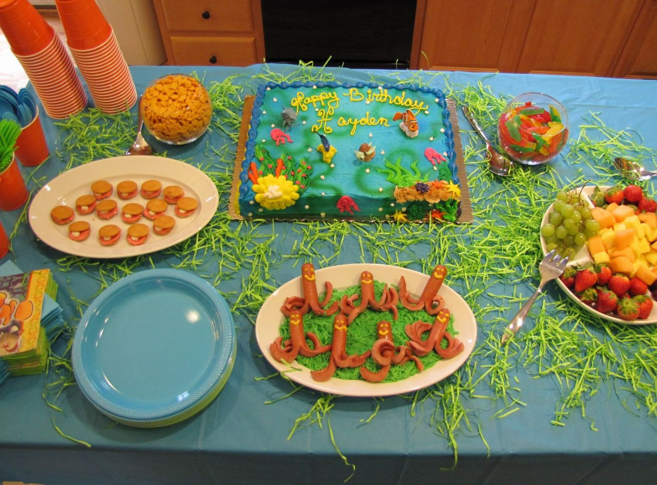Finding Nemo Party Food Ideas
 Ocean themed party food Finding Nemo cake oyster cookies