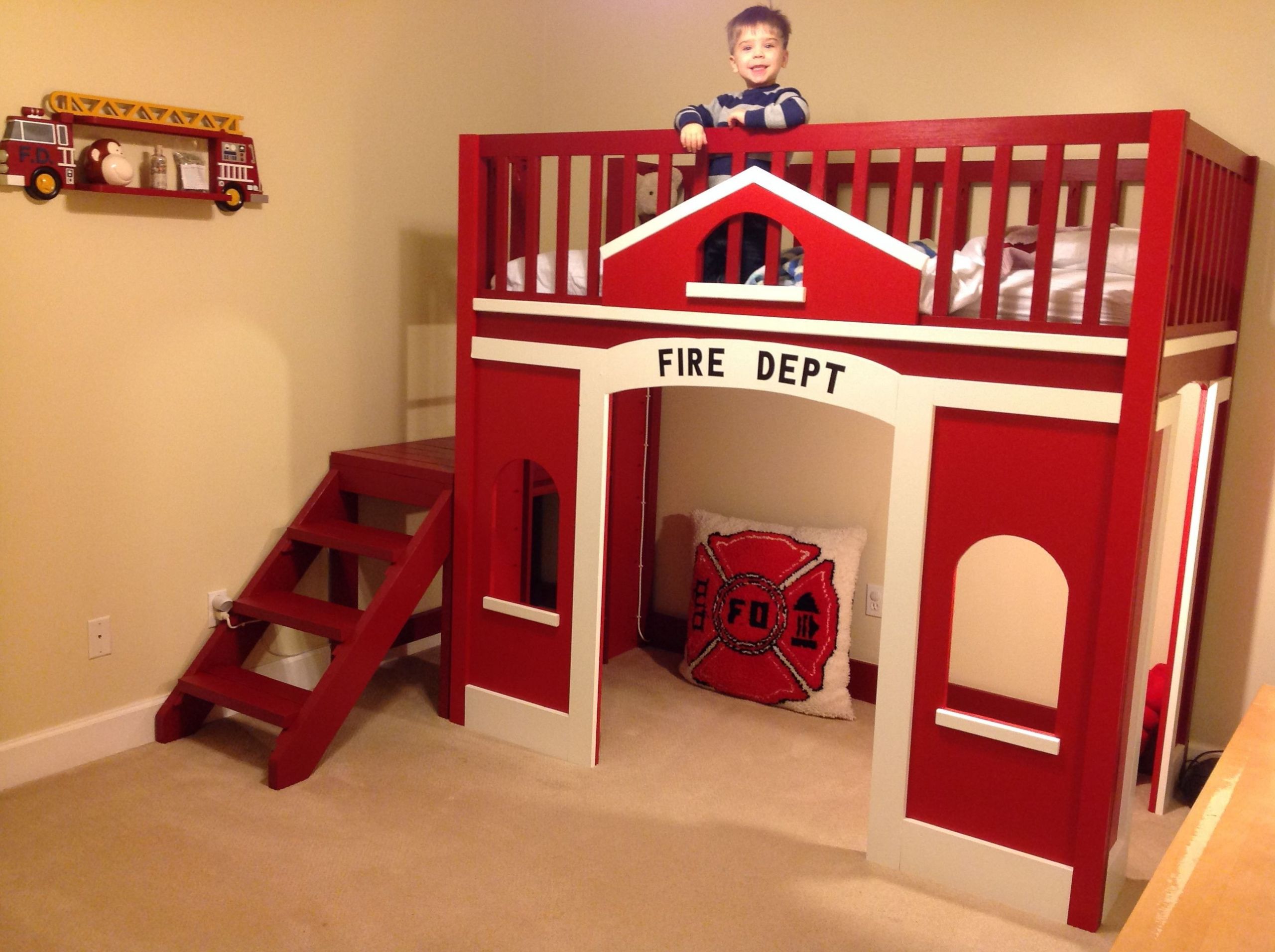 Fire Truck Kids Bedroom
 Child s Fire Station Loft Bed