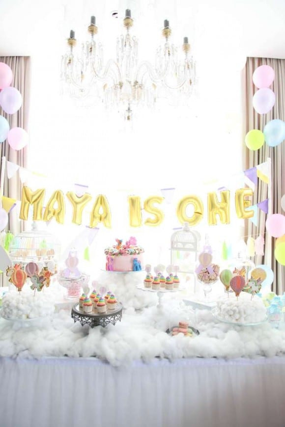 First Birthday Decorations Girl
 Don t Miss These 19 Popular Girl 1st Birthday Themes