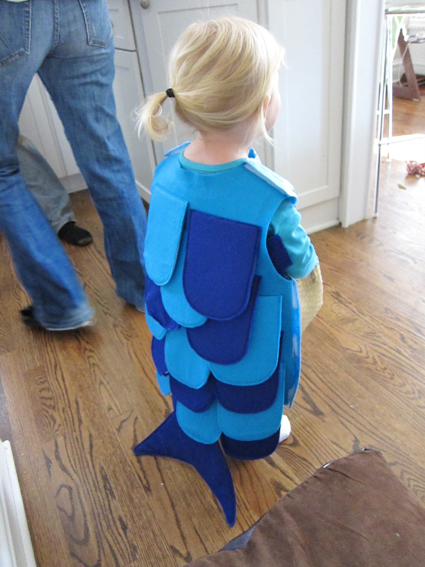 Fish Costume DIY
 DIY Toddler Fish Halloween Costume