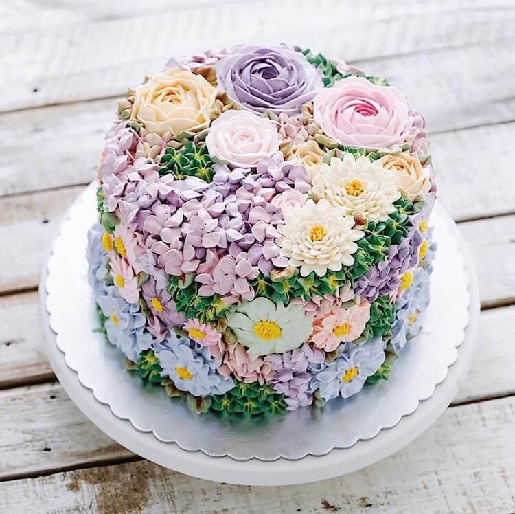 Floral Birthday Cake
 30 Beautiful Flower Cakes To Celebrate Spring In The Most