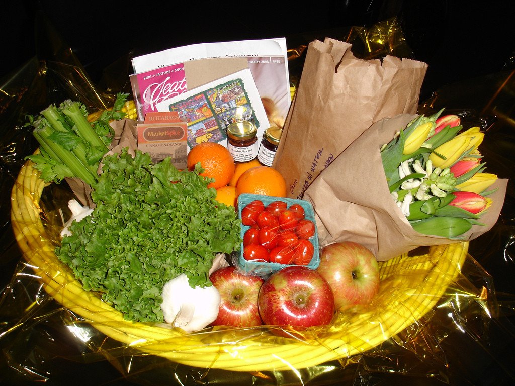 Food Basket Gift Ideas
 Food Gift Baskets That Are Easy To Make