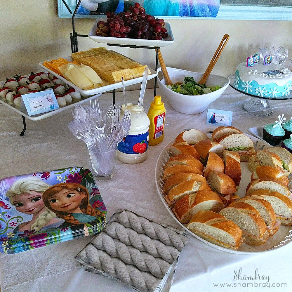 Food Ideas For 3 Year Old Birthday Party
 Shambray A Frozen Birthday Party for a 3 year old