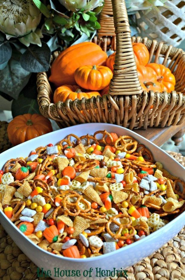 Food Ideas For Halloween Party
 17 Fun Halloween Party Food Ideas for an Unfor table