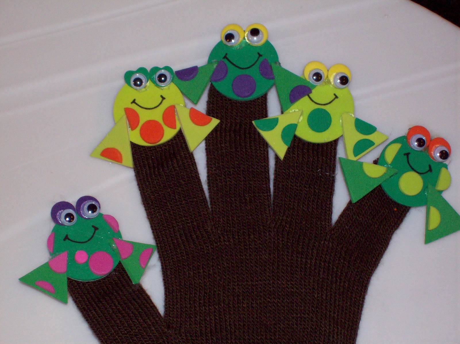 Frog Projects For Preschoolers
 Learning and Teaching With Preschoolers F is for Frogs