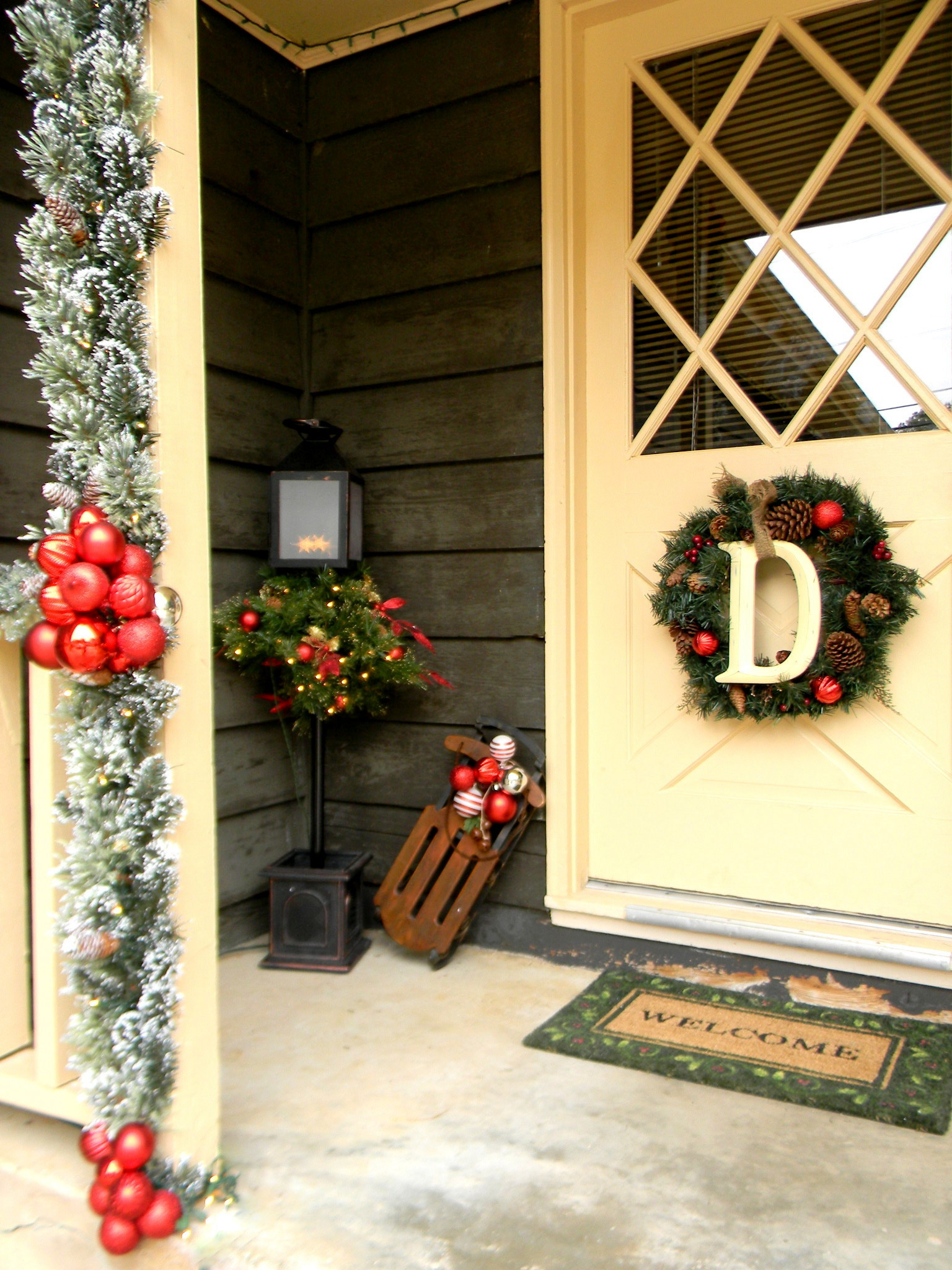 Front Porch Christmas Ideas
 Front Porch Christmas Decorating Ideas Country Christmas