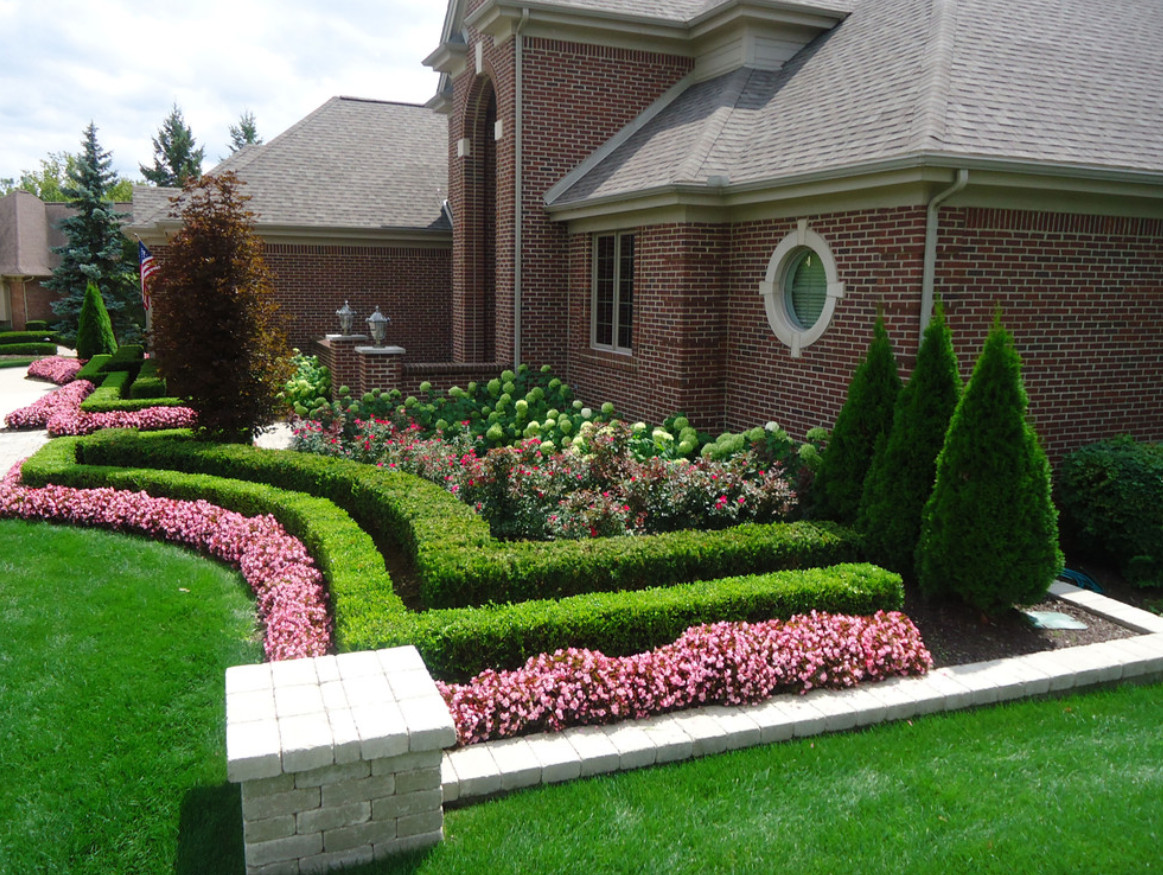 Front Yard Landscape Design Ideas
 Prepare Your Yard for Spring with These Easy Landscaping