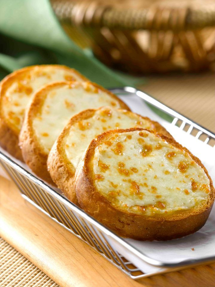 Garlic Bread With Cheese
 Pizza Hut s Cheese Garlic Bread