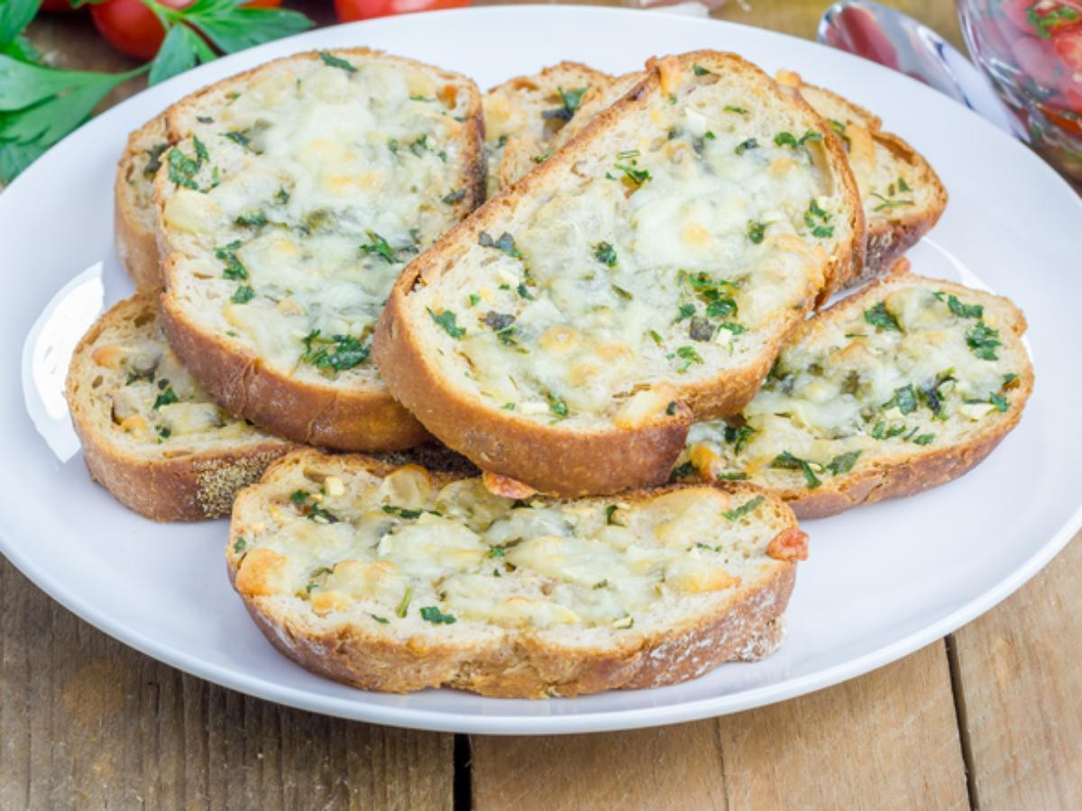 Garlic Bread With Cheese
 Three Cheese Garlic Bread Recipe and Nutrition Eat This Much