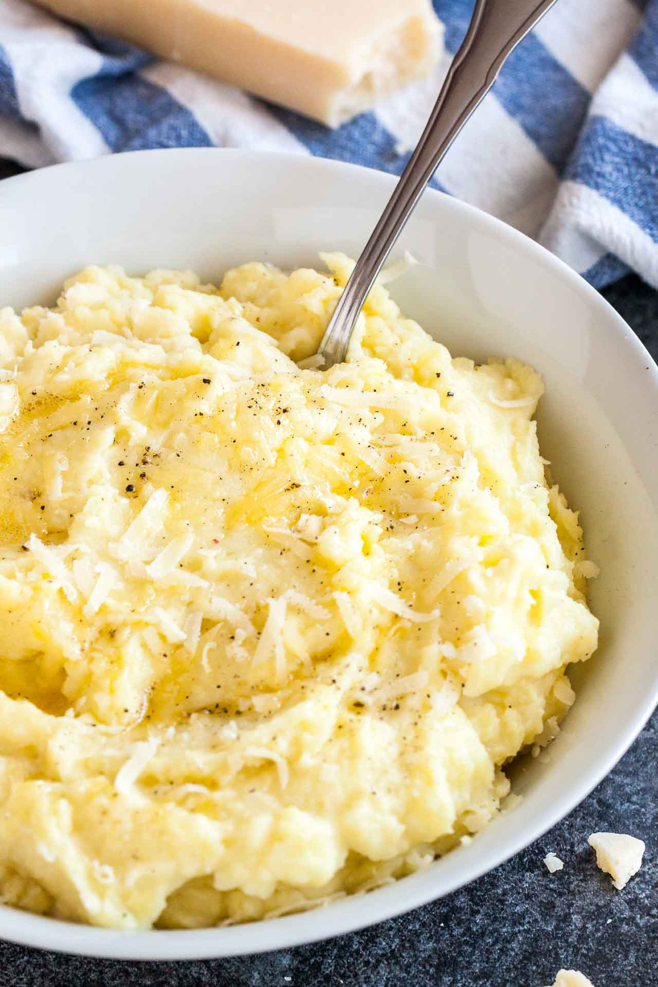 Garlic Mashed Potatoes With Cream Cheese
 Creamy Roasted Garlic Mashed Potatoes Recipe