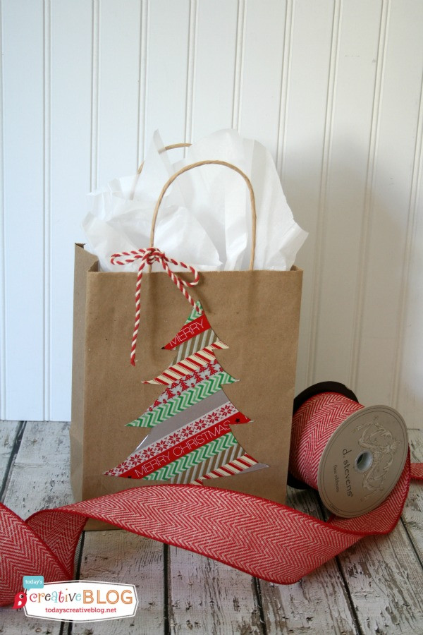 Gift Bag DIY
 DIY Holiday Gift Bags