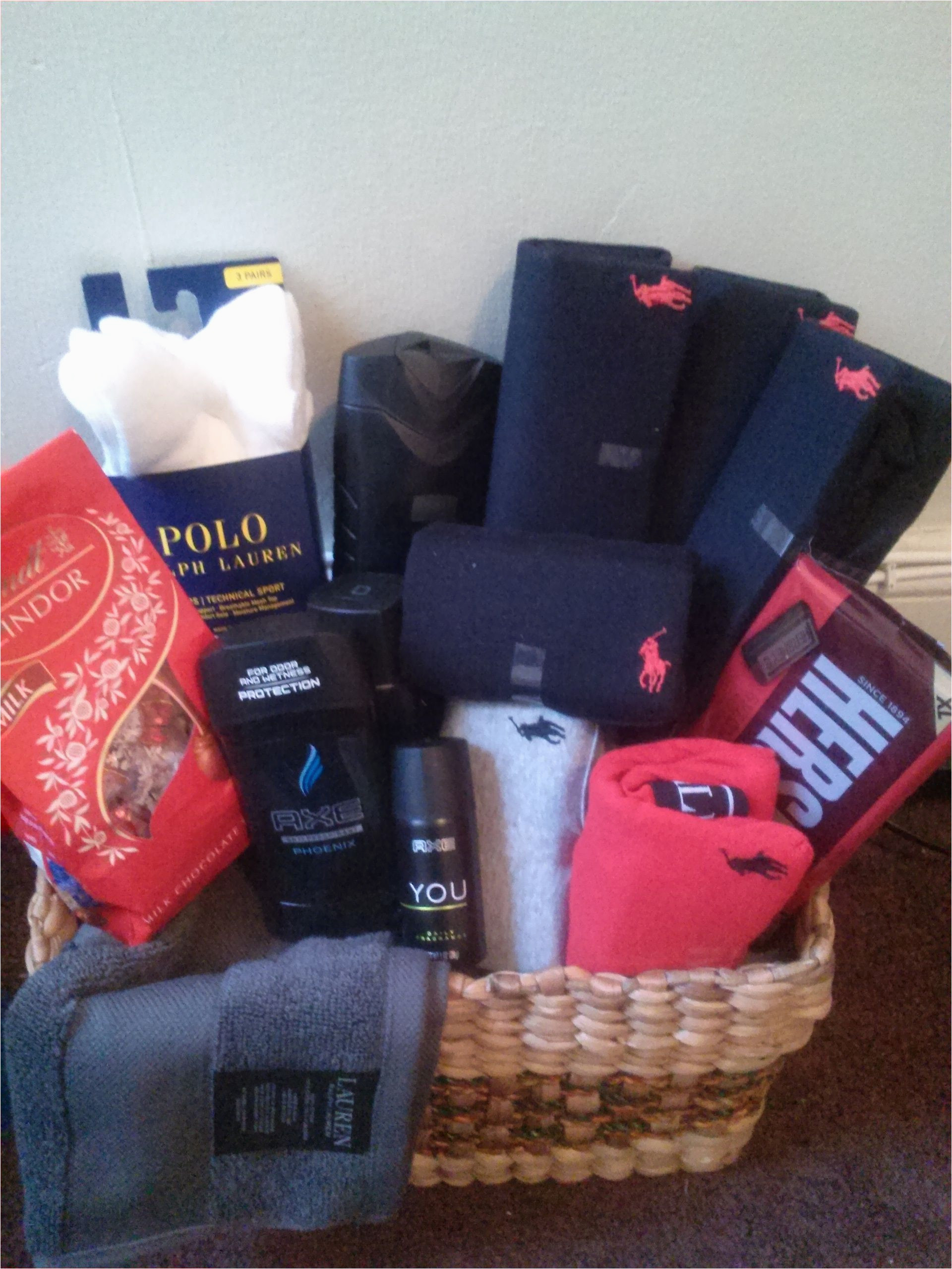 Gift Basket Ideas For Boyfriends
 Small Birthday Gifts for Boyfriend