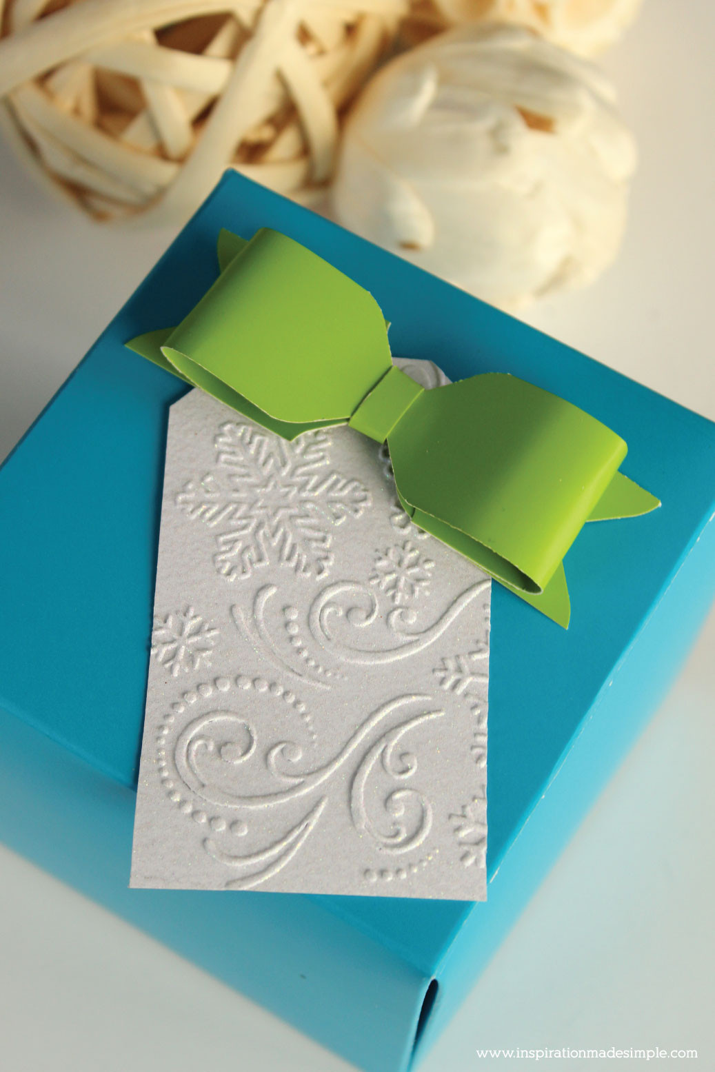 Gift Tags DIY
 Simple and Classic DIY Embossed Gift Tags Inspiration