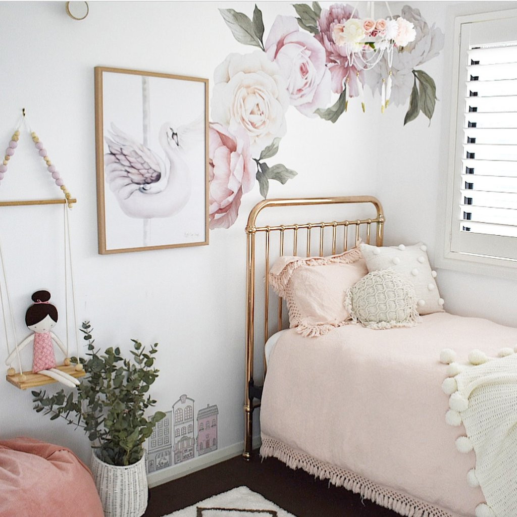 Girl Bedroom Wallpaper
 Where to floral wallpaper and decals for girls nursery