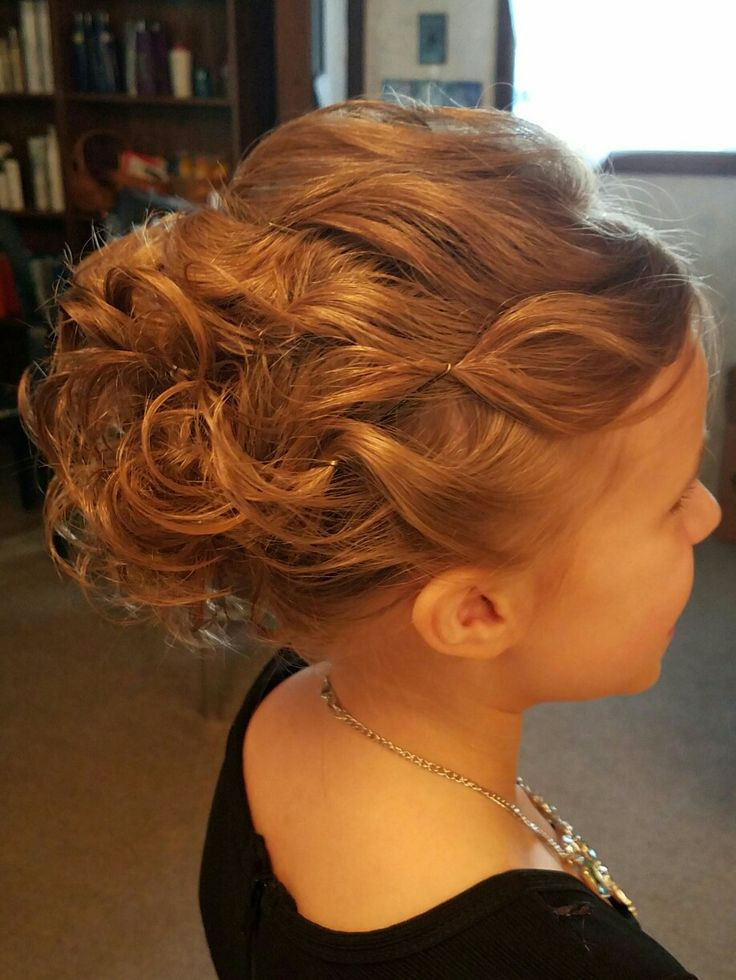 Girl Updo Hairstyles
 Best 25 Little girl updo ideas on Pinterest