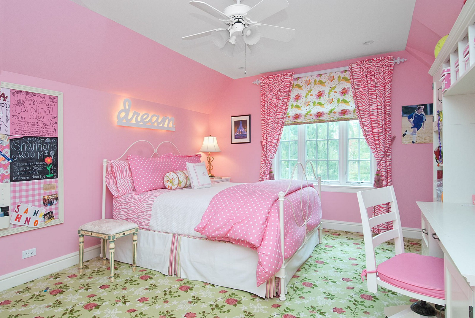 Girls Bedroom Accessories
 Feminine Bedroom Ideas For A Mature Woman TheyDesign