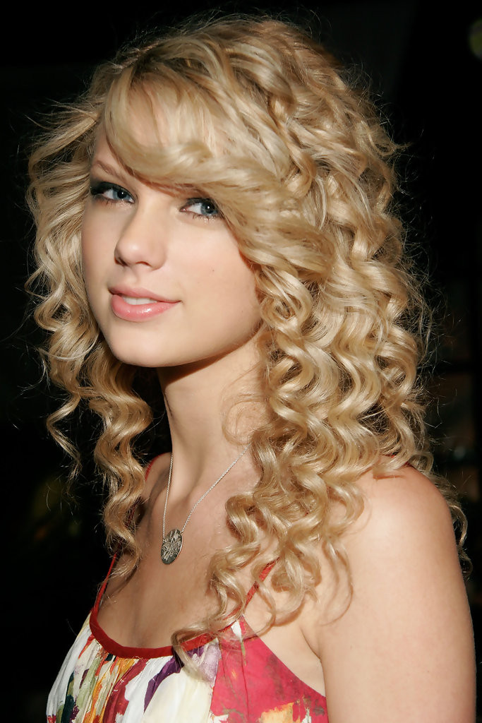 Girls Curls Hairstyles
 Awesome Long Curly Hairstyles for Women