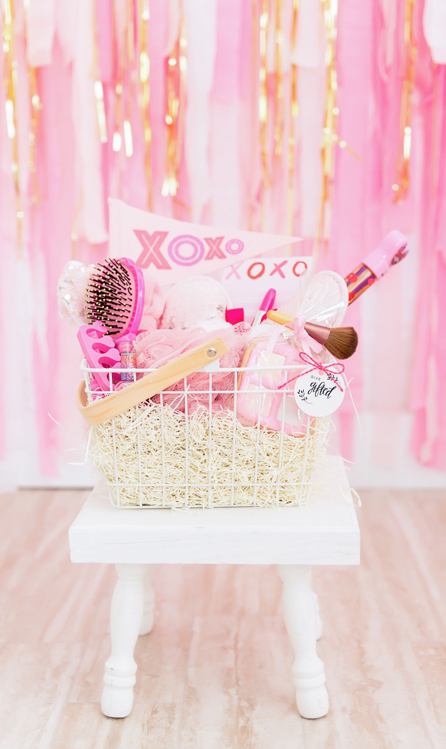 Girly Gift Basket Ideas
 Valentine’s Day Cards Girly Gift Ideas