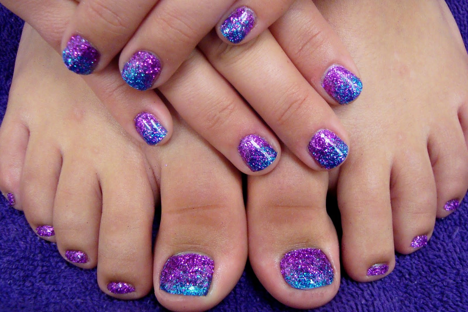 Glitter Toe Nail Designs
 Full Sets Glitter Toes Magic Manicure with Glitter Party